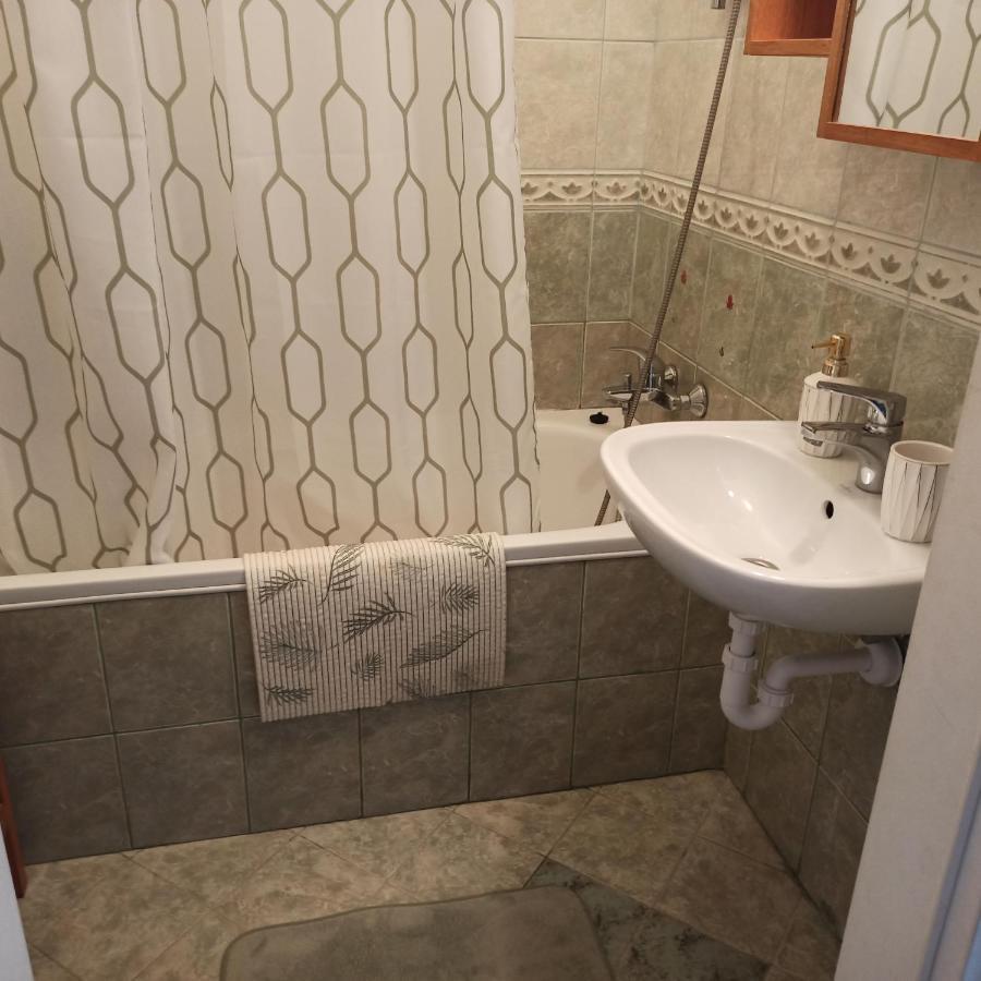 Cool & Pool Apartman Lägenhet Balatonfüred Exteriör bild
